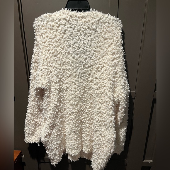 Listicle LARGE Cream Sherpa Cardigan $25 - Picture 2 of 7